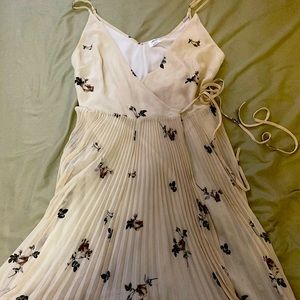 Aritzia Floral midi dress